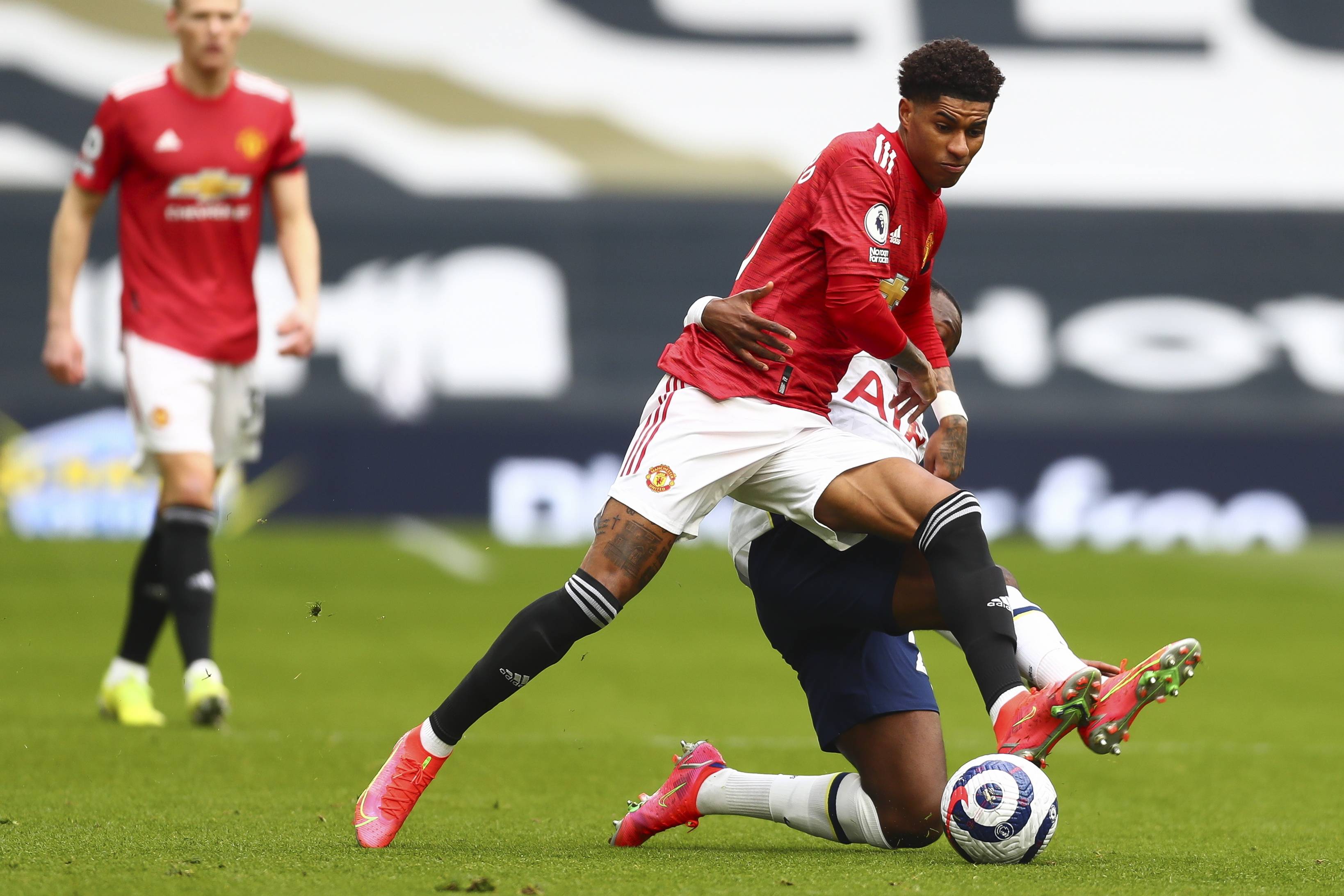 异的球队遭 异的球队遭